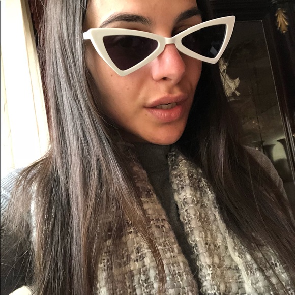 Retro Triangle Bow Tie Frame Cat Eye Sunglasses - Picture 3 of 5